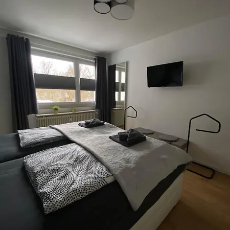 Ferienwohnung Juchmann *Zentrale/ strandnahe/ ruhige Lage*-2